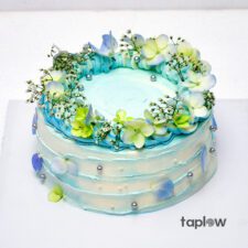 Elegant Fresh Flower Cake