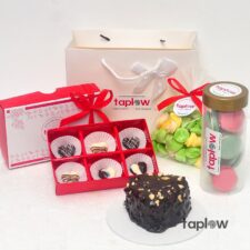 Luxury Cake & Sweets Collection Gift Set