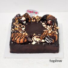 Chocolate Chip Cookie Brownie Cake - 1 Kg