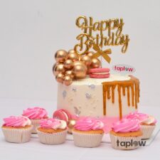 Rose Floral Cupcakes & Cake Gift Set