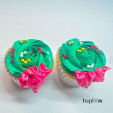 Prettiest Christmas Cupcakes - 02 Pieces