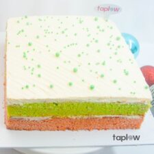 Christmas Theme Ribbon Cake - 1 Kg