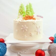 White Snowflake Christmas Cake- 1.5 Kg