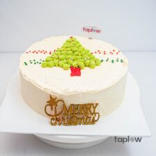 Christmas Tree Cream Cake