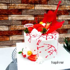 Whipping Cream Strawberry Cake - 1 kg