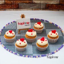 Twirling Treats Cupcakes - 06 Pieces