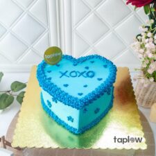 Xoxo Heart Cake - 1 Kg