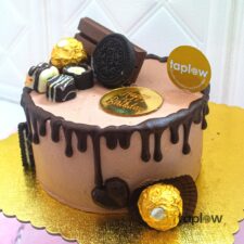 Drizzle Delight Cake