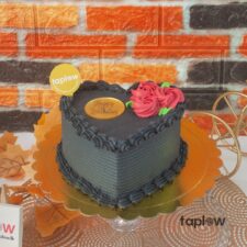 Black Heart Bliss Cake - 1 Kg