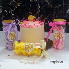 Easter Cake & Kisses Gift Set