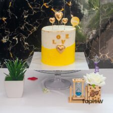 Golden Love Cake - 1.5 Kg