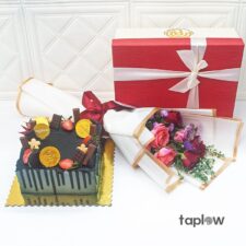 The Black Rose Indulgence Set