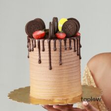Oreo Strawberry Bliss Cake- 1 Kg