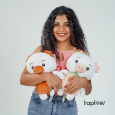 StrawPeach Pig – Plush Toy