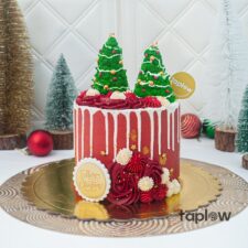 Christmas Majesty Drip Cake – 1.5 kg