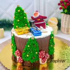Santa’s Forest Delight Cake - 1.5 Kg