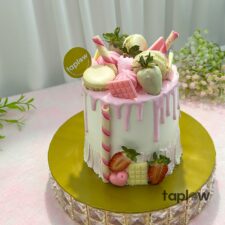 Blush Berry Dream Cake – 1.5 Kg